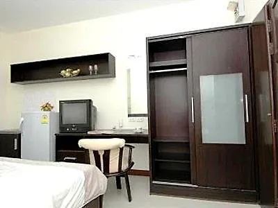 Nida Srinakarin 18 Prawet Aparthotel 3*